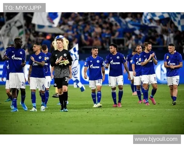 沙尔克04：德甲降级前路漫漫，连败加剧危机