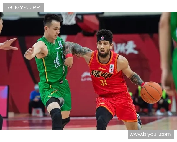 深圳马可波罗新援马库斯展现神勇表现，帮助球队获胜