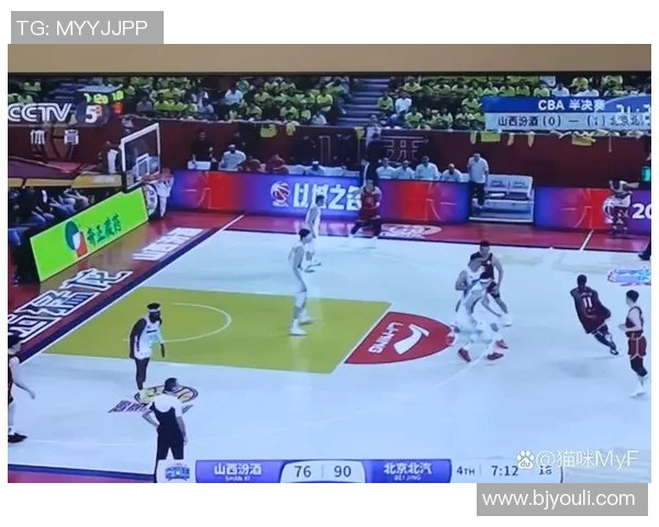 约翰-埃格伯努在CBA赛场上实力横扫，被誉为新一代希望之星